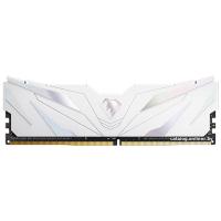 Netac Shadow II White 8ГБ DDR4 3600МГц NTSWD4P36SP-08W